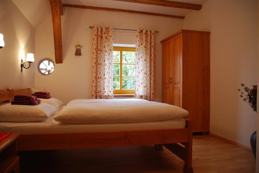 Farm Stay Rotovnik - Plesnik Slovenj Gradec Ruang foto