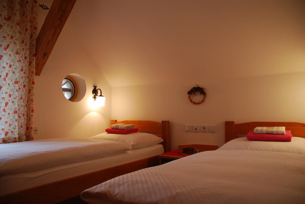 Farm Stay Rotovnik - Plesnik Slovenj Gradec Ruang foto